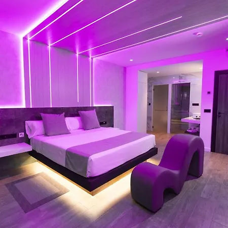 Joc Hotel *